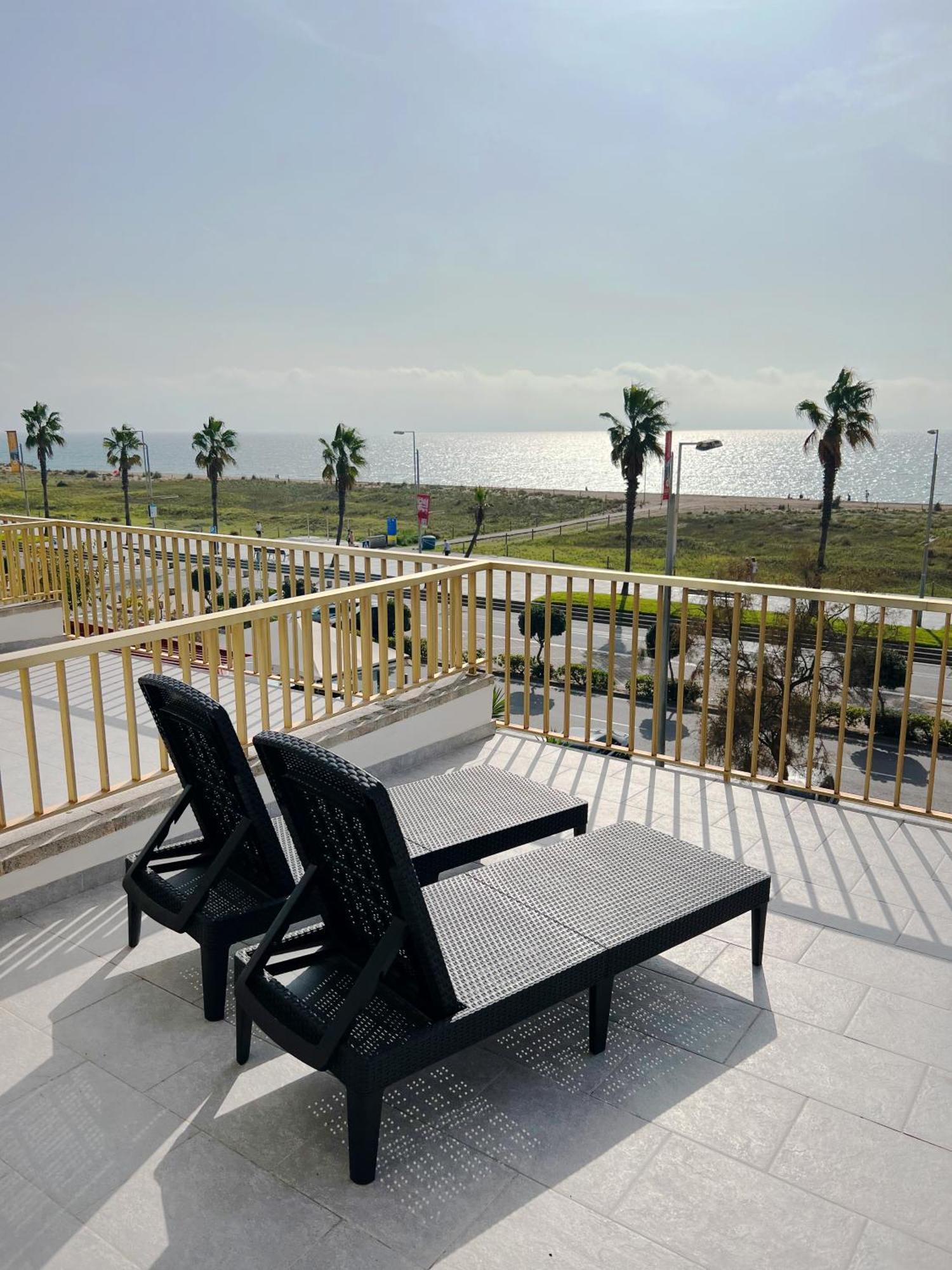 Aparthotel Solifemar Кастелдефелс Екстериор снимка